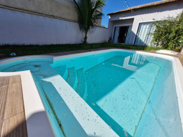 Casa em Condomínio à Venda
